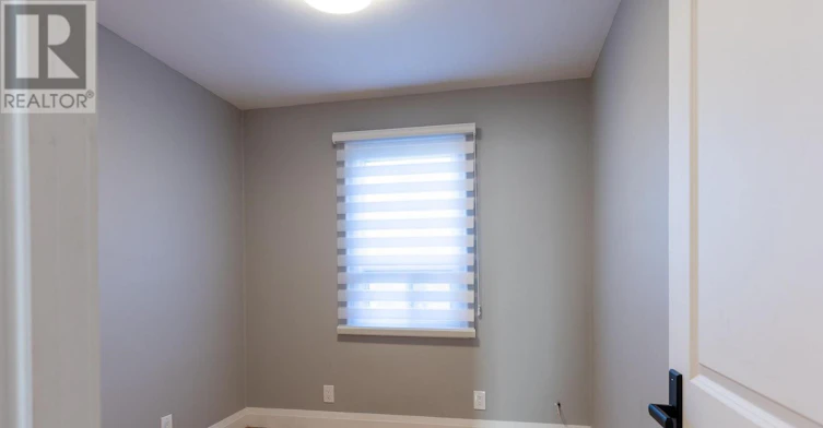 11 Dayton Avenue, Toronto, ON, M8Z 3L8 - 16