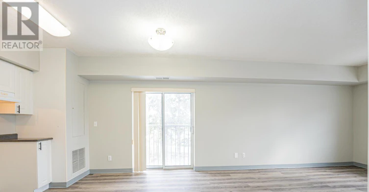 610-274 Erb Street W, Waterloo, ON, N2L 1W2 - 10