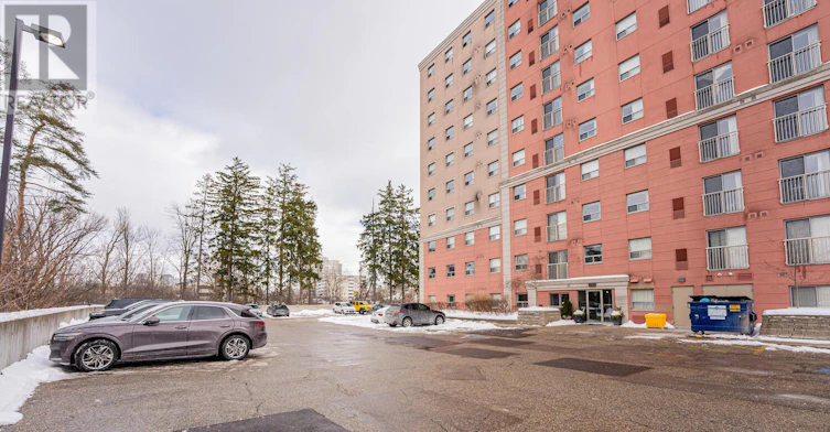 610-274 Erb Street W, Waterloo, ON, N2L 1W2 - 2