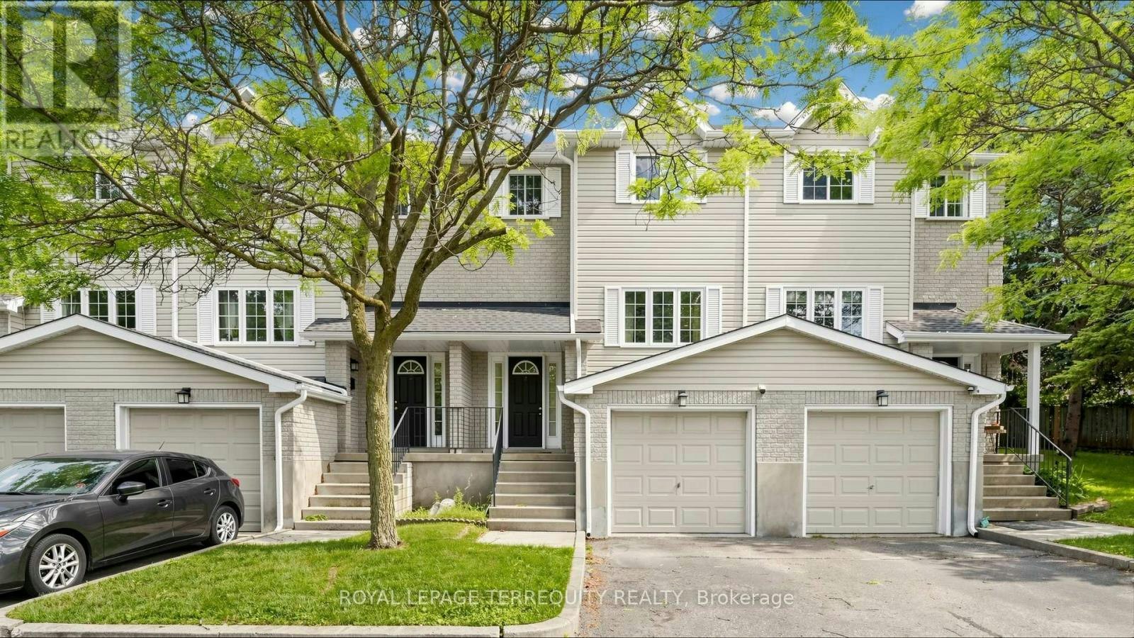 2-700 Champlain Boulevard, Cambridge, ON, N1R 8K1