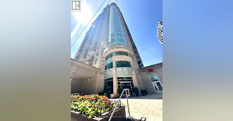 407-234 Rideau Street, Ottawa, ON, K1N 0A9