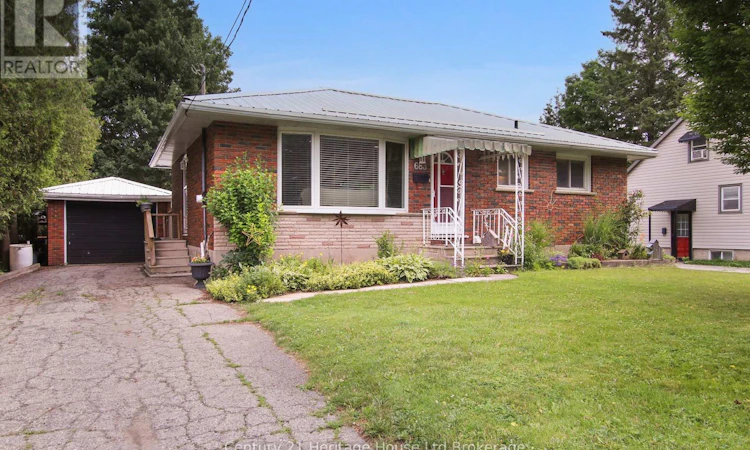 683 College Avenue