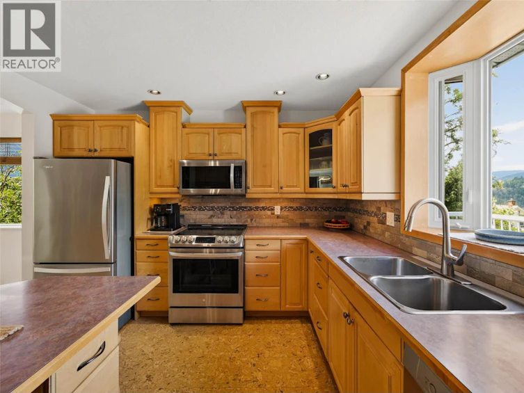 1007 Hoover Street, Nelson, BC, V1L 4X9 - 10
