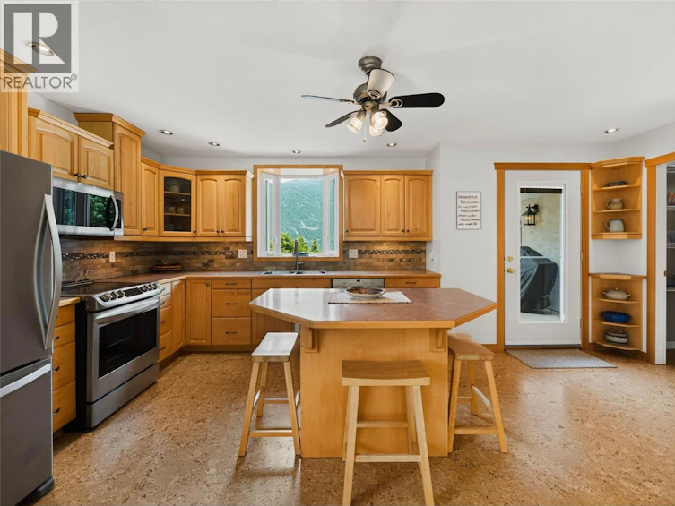 1007 Hoover Street, Nelson, BC, V1L 4X9 - 7