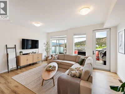 118-1115 Holden Road - 2