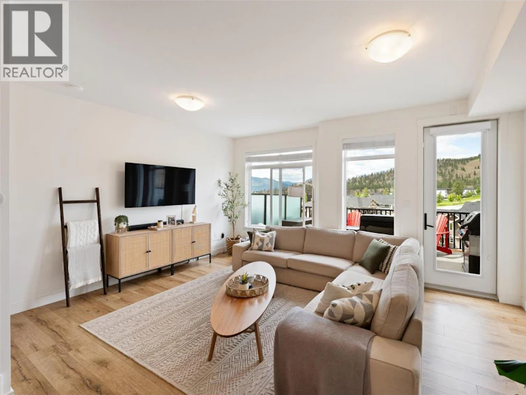 118-1115 Holden Road, Penticton, BC, V2A 0B7 - 2