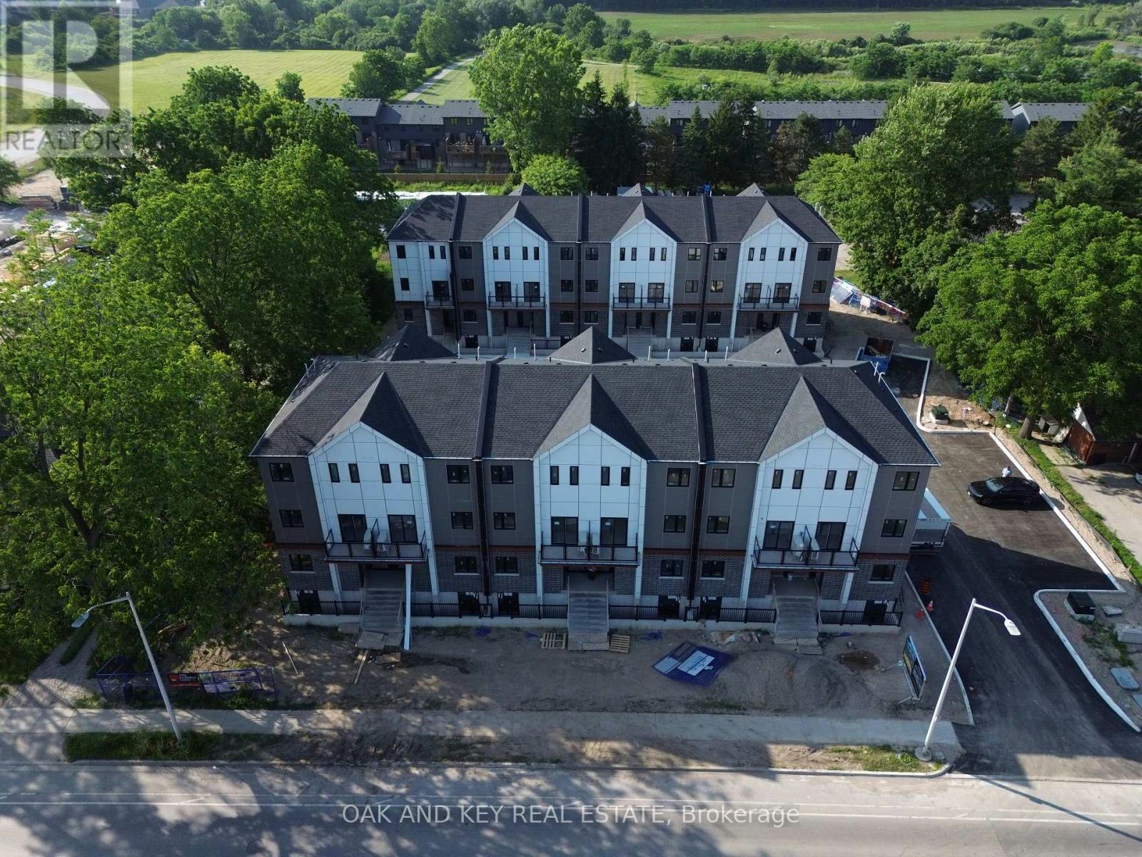 9-1208 Fanshawe Park Road E, London, ON, N5X 3Z8