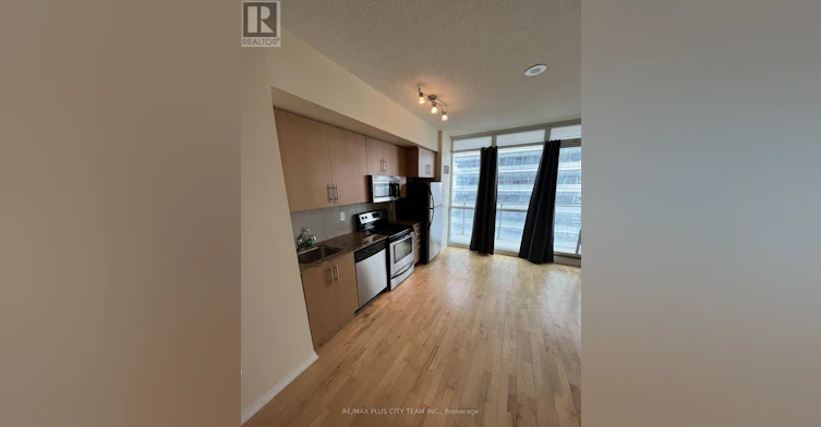 2206-65 Bremner Boulevard, Toronto, ON, M5J 0A7 - 3