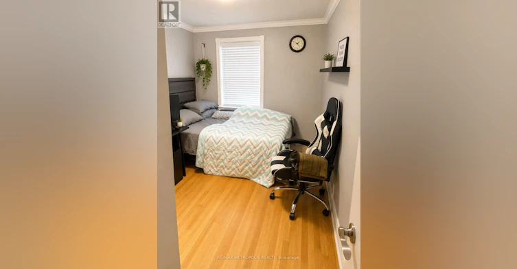 MAIN & UPPER-57 Midland Avenue, Toronto, ON, M1N 3Z8 - 13
