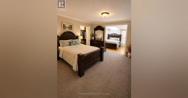 MAIN & UPPER-57 Midland Avenue, Toronto, ON, M1N 3Z8 - 29