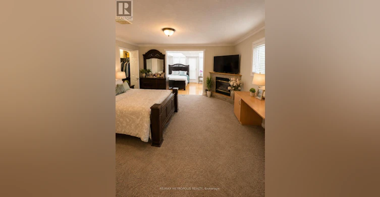 MAIN & UPPER-57 Midland Avenue, Toronto, ON, M1N 3Z8 - 31
