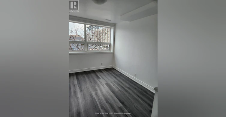 210-2820 Danforth Avenue, Toronto, ON, M4C 1M1 - 5