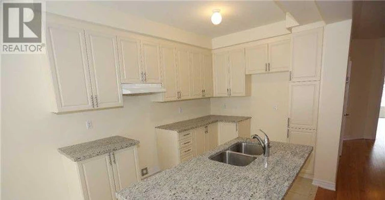 48 Falconridge Terrace, East Gwillimbury, ON, L9N 0R2 - 8