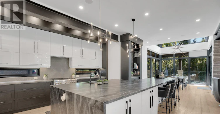 7 Woodvalley Drive, Toronto, ON, M9A 4H2 - 8