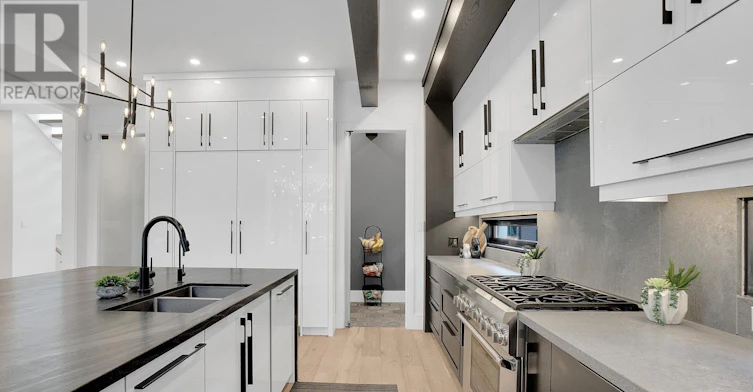 7 Woodvalley Drive, Toronto, ON, M9A 4H2 - 10