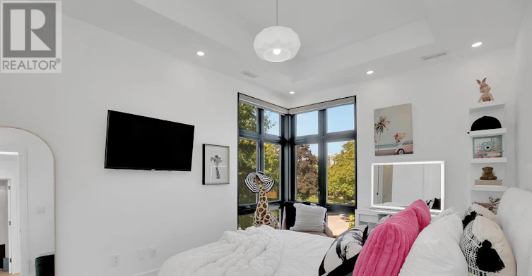 7 Woodvalley Drive, Toronto, ON, M9A 4H2 - 24