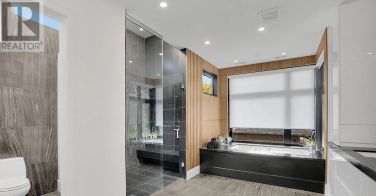 7 Woodvalley Drive, Toronto, ON, M9A 4H2 - 19