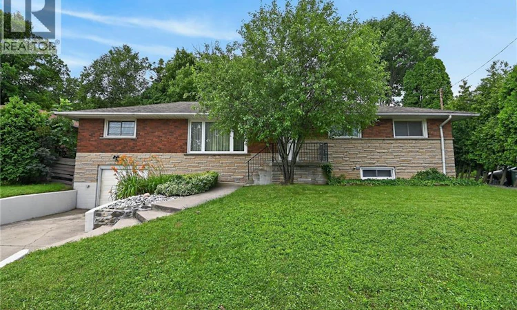 27 Ainslie Avenue