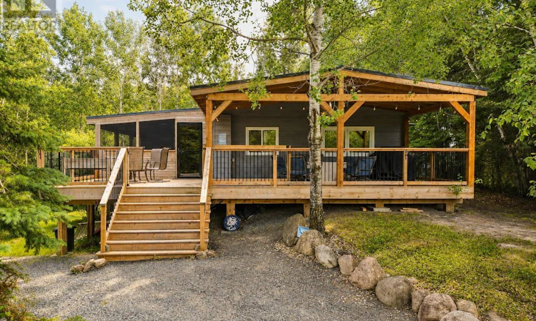 73 Copper Head Road