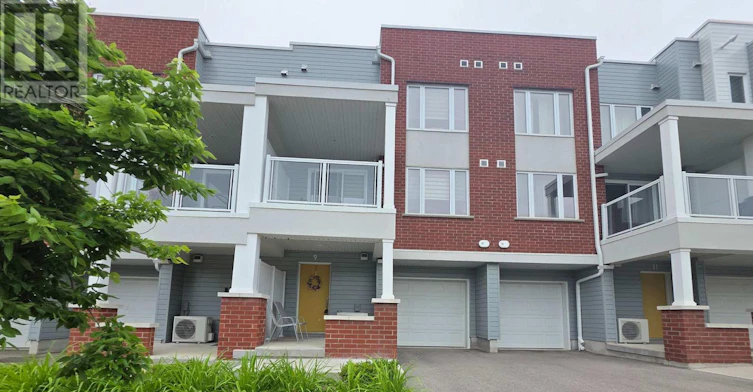 9 Valencia Avenue, Kitchener, ON, N2R 0R7