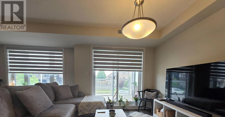 9 Valencia Avenue, Kitchener, ON, N2R 0R7 - 5