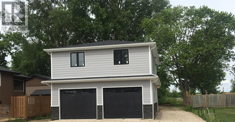2496 Front Road, Lasalle, ON, N9J 2C4