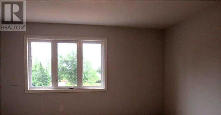 9585 Tallgrass Avenue, Niagara Falls, ON, L2G 0Y3 - 8