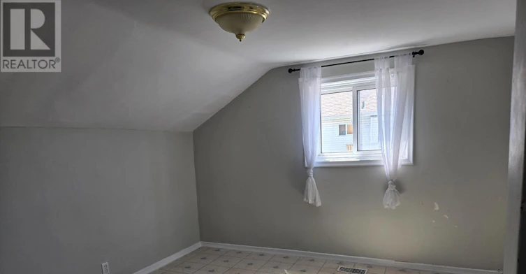 3-86 Brock Street E, Oshawa, ON, L1G 1S1 - 5