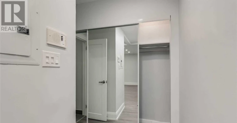 20-120 Vaughan Road, Toronto, ON, M6C 2M2 - 16