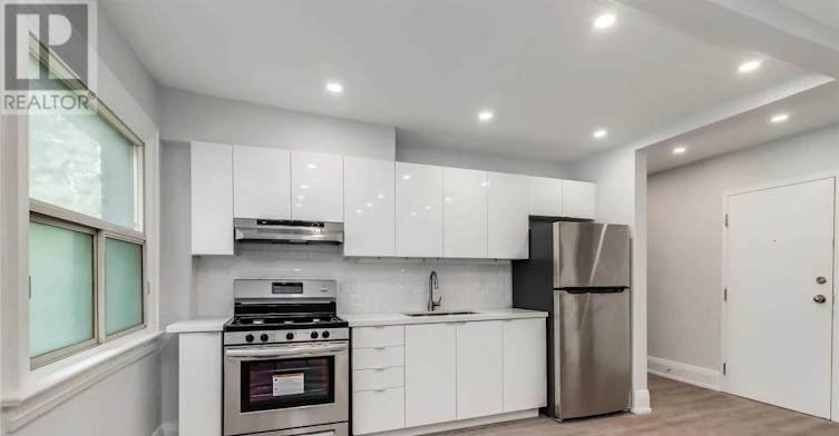 20-120 Vaughan Road, Toronto, ON, M6C 2M2 - 12