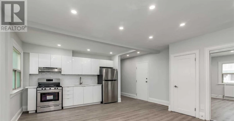 20-120 Vaughan Road, Toronto, ON, M6C 2M2 - 11