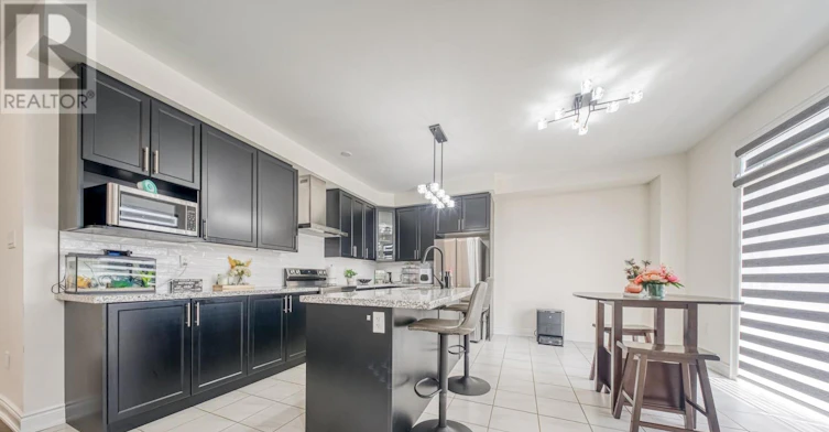 1223 Plymouth Drive, Oshawa, ON, L1L 0T4 - 9