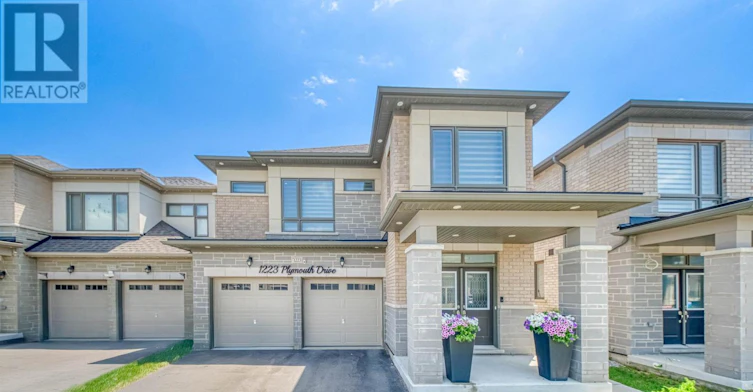 1223 Plymouth Drive, Oshawa, ON, L1L 0T4
