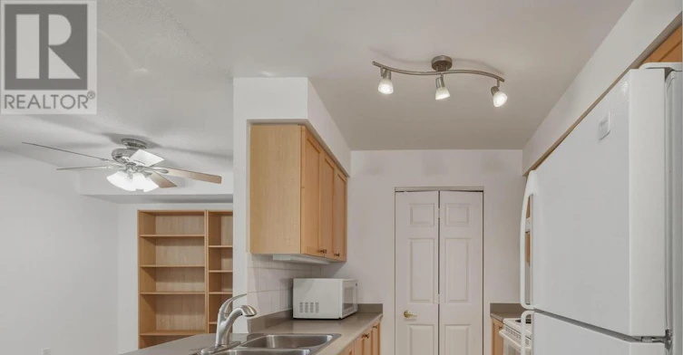 1202-55 Strathaven Drive, Mississauga, ON, L5R 4G9 - 4