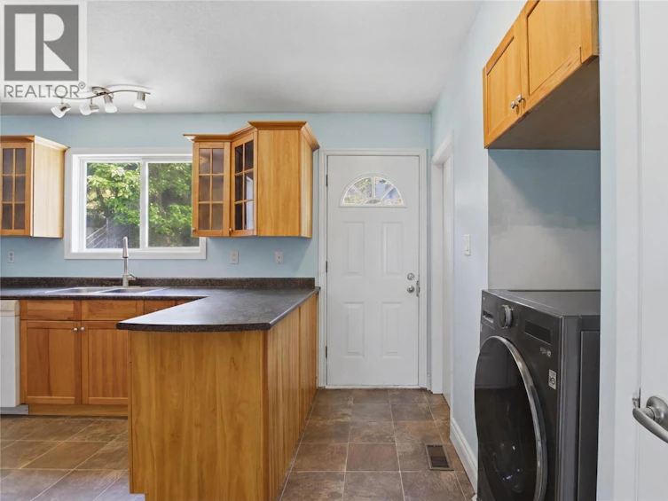 355 Pemberton Terrace, Kamloops, BC, V2C 1T2 - 7