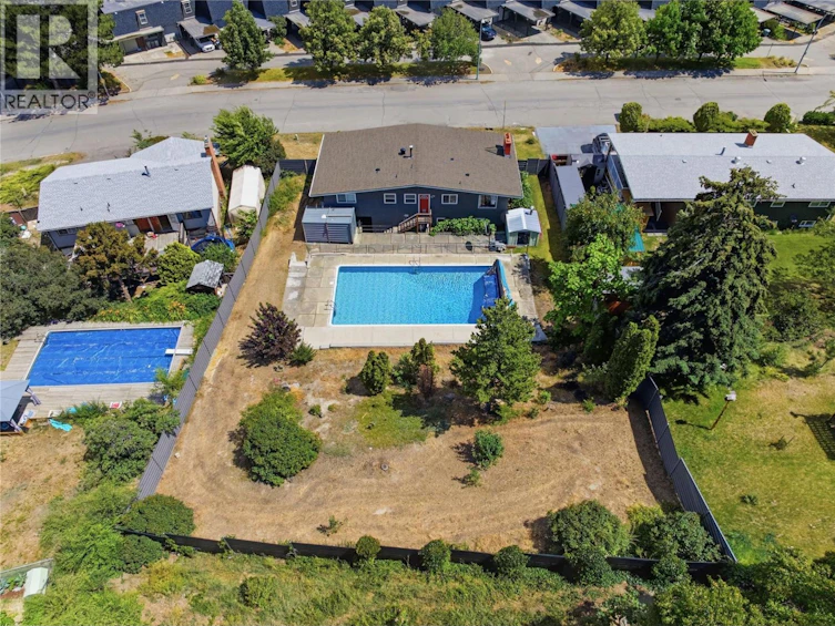 355 Pemberton Terrace, Kamloops, BC, V2C 1T2 - 2