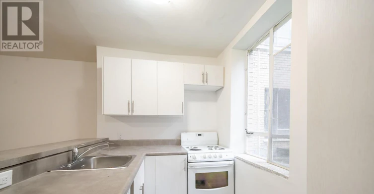 110-77 Erskine Avenue, Toronto, ON, M4P 1Y5 - 4