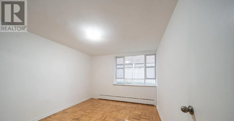 110-77 Erskine Avenue, Toronto, ON, M4P 1Y5