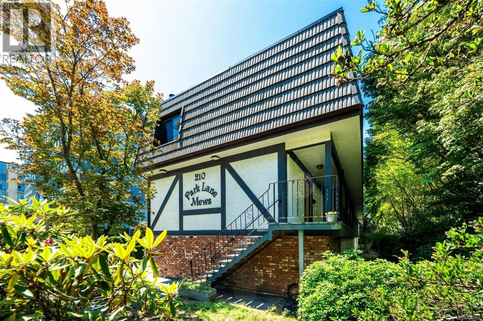 4-210 Douglas Street, Victoria, BC, V8V 2P2