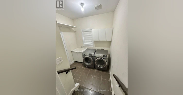 7 Meltwater Crescent, Brampton, ON, L6P 3W1 - 9