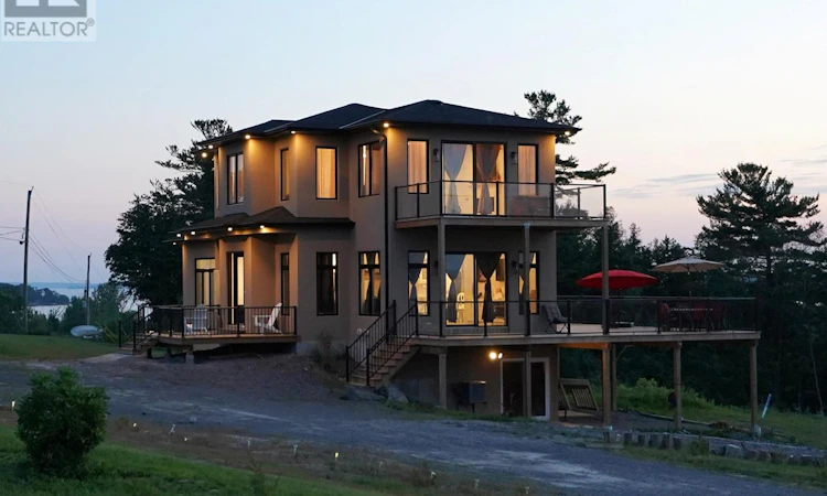 134 Hampton Crescent