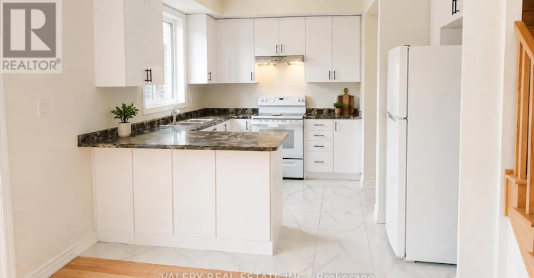 22 Hylton Drive, Barrie, ON, L9S 2Z8 - 5