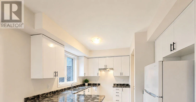 22 Hylton Drive, Barrie, ON, L9S 2Z8 - 4