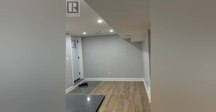 BSMT-930 Silversmith Drive, Mississauga, ON, L5V 1E9 - 7