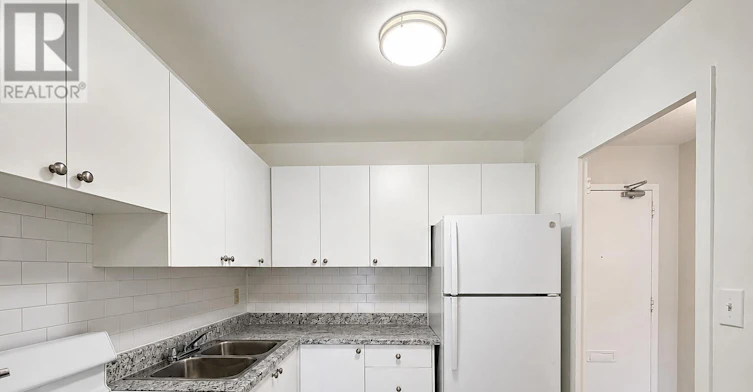 206-1665 Bloor Street E, Mississauga, ON, L4X 1S4 - 3