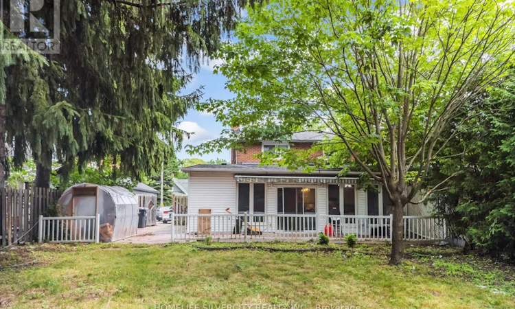 62 Rosedale Avenue W