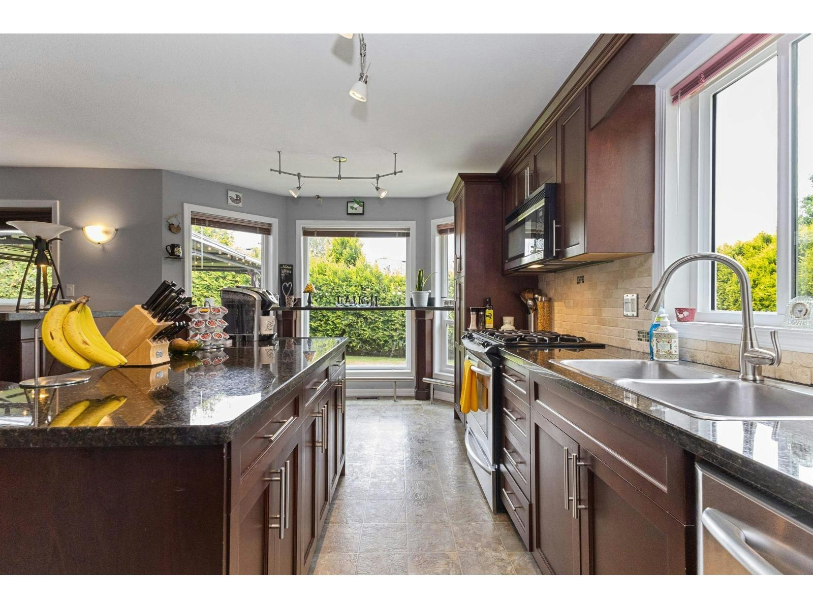 34654 Dunsmuir Court, Abbotsford, BC, V2S 6G4
