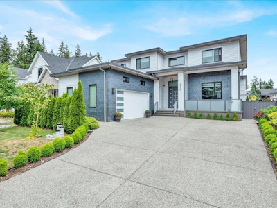 2820 202a Street - 2