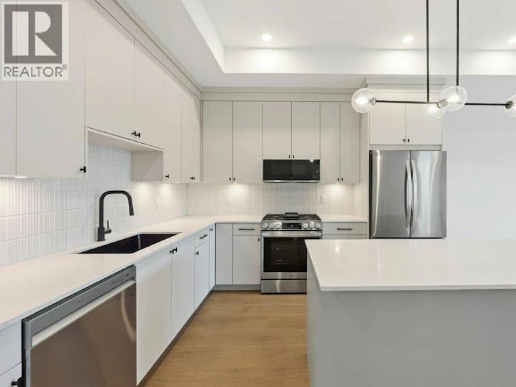 395 Chardonnay Avenue, Oliver, BC, V0H 1T4 - 9