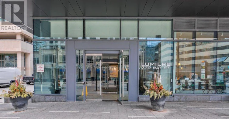 702-770 Bay Street, Toronto, ON, M5G 1N6 - 2